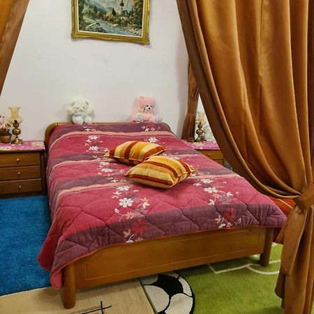 Villa George - Family Holidays Nea Makri Bagian luar foto