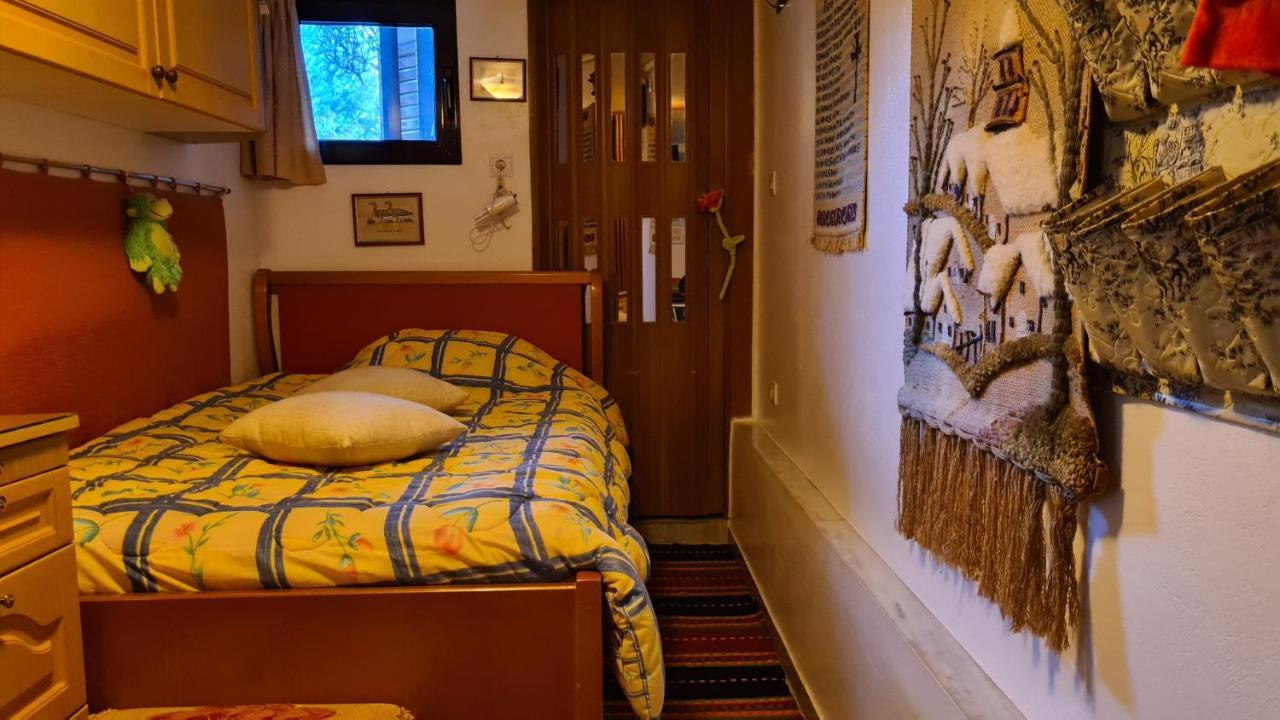 Villa George - Family Holidays Nea Makri Bagian luar foto