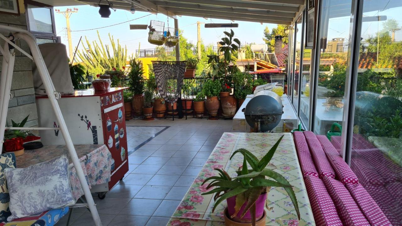 Villa George - Family Holidays Nea Makri Bagian luar foto