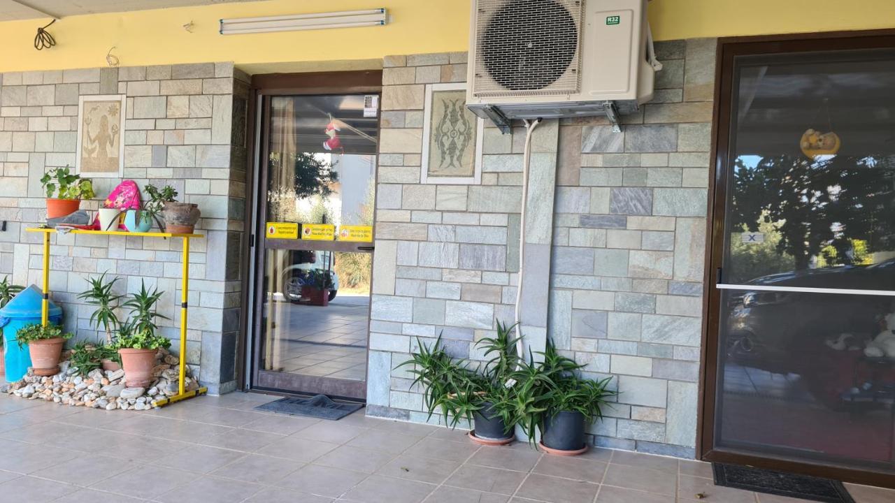 Villa George - Family Holidays Nea Makri Bagian luar foto