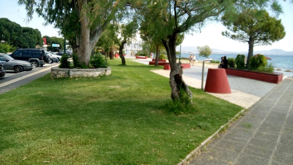 Villa George - Family Holidays Nea Makri Bagian luar foto