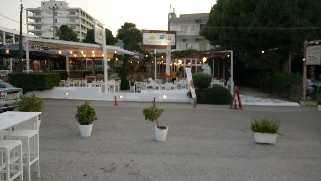 Villa George - Family Holidays Nea Makri Bagian luar foto
