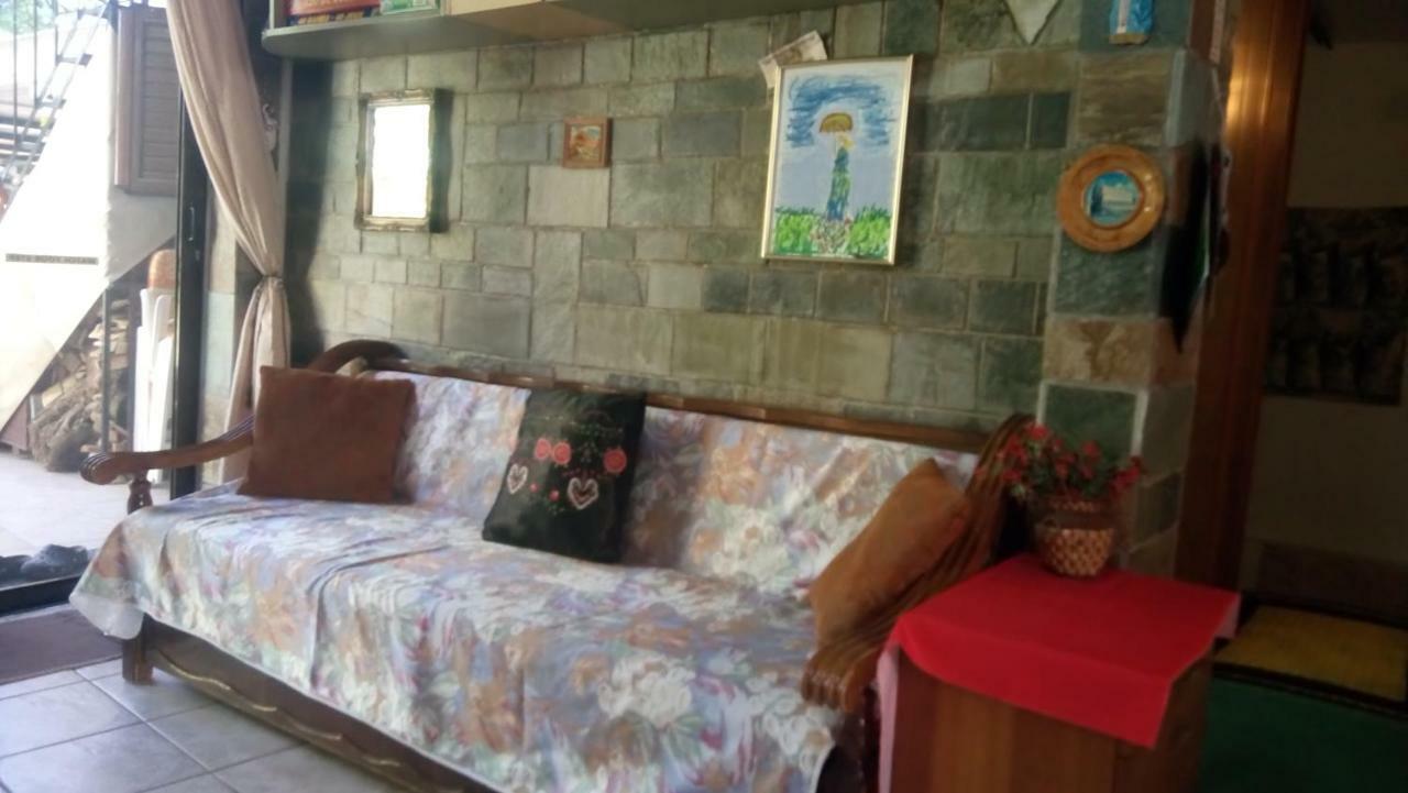 Villa George - Family Holidays Nea Makri Bagian luar foto
